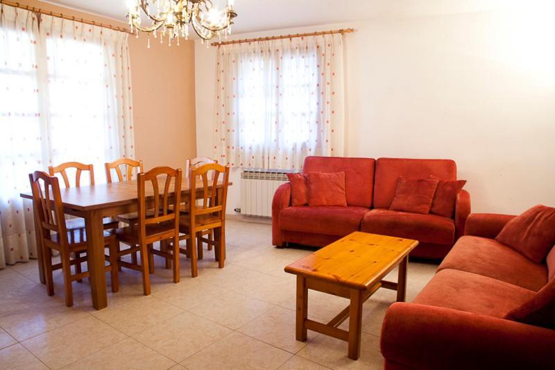 Apartamentos Mazcaray Bielsa Bagian luar foto